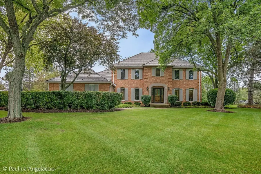 1853 N Braymore DR, Inverness, IL 60010