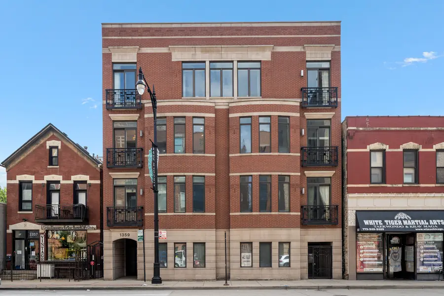 1359 W Fullerton AVE #3E, Chicago, IL 60614