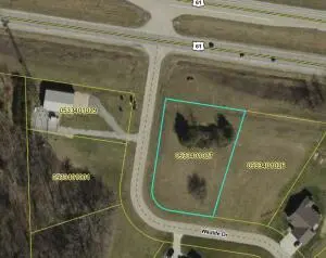1517 Wildlife DR, Blue Grass, IA 52726