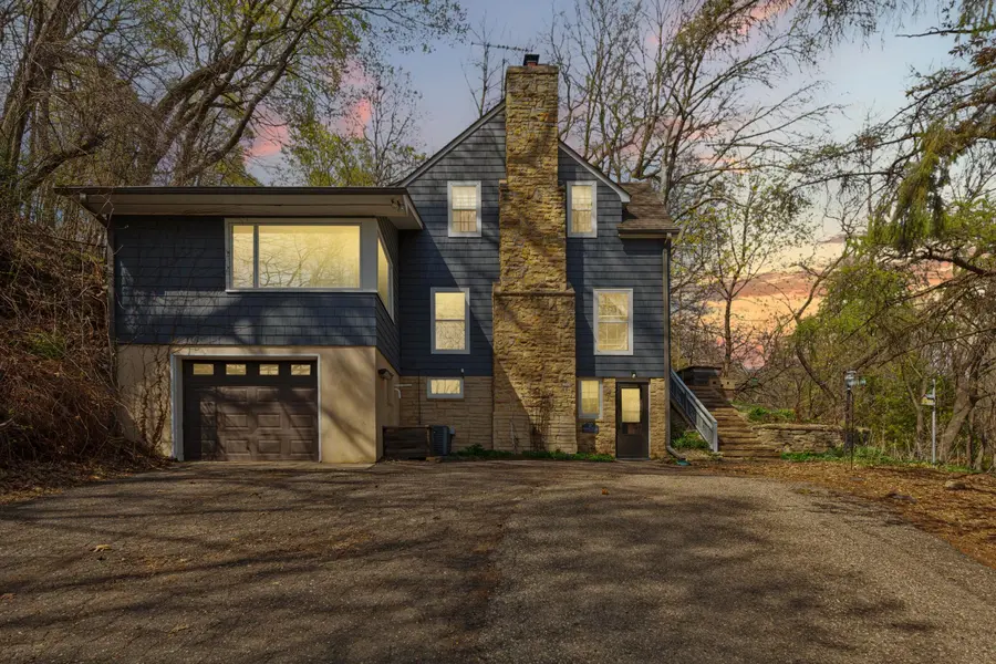 5 Walden PL, Northfield, MN 55057