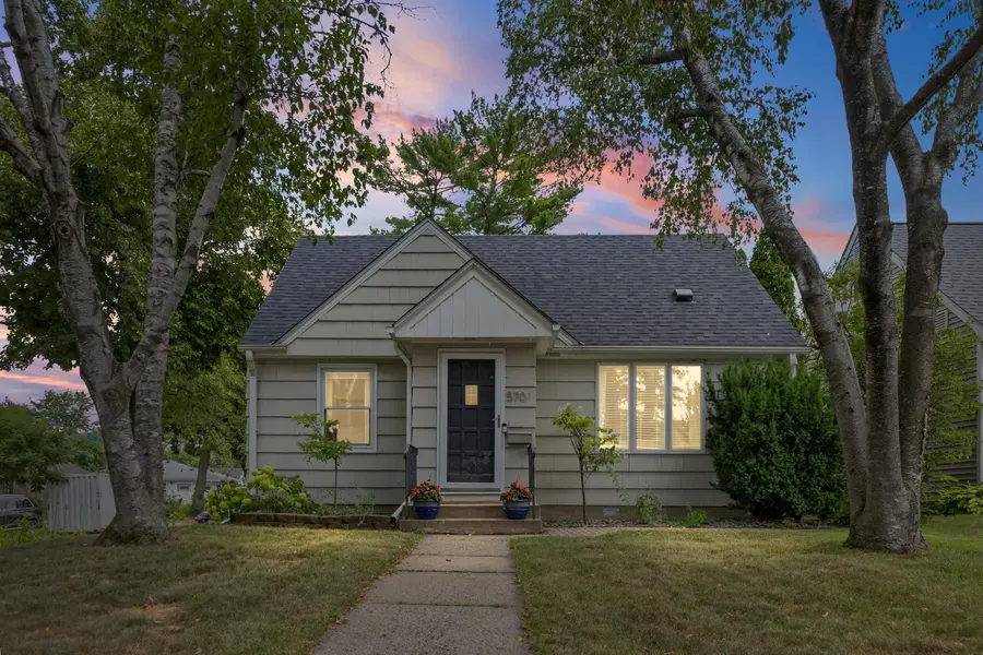 5701 Vincent AVE S, Minneapolis, MN 55410