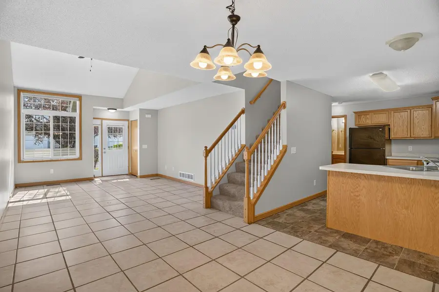 3536 Genevieve AVE N, Oakdale, MN 55128