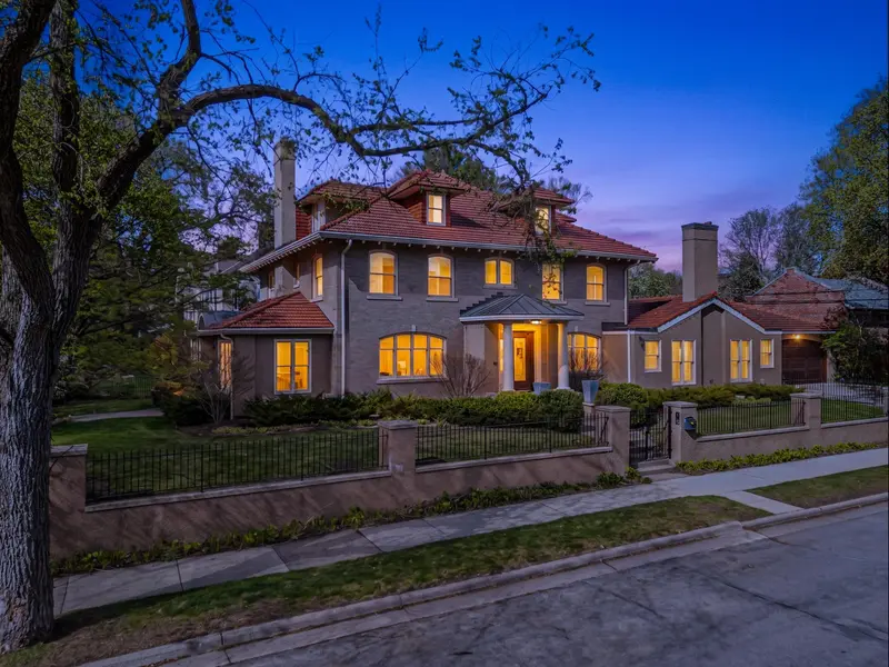 1724 Summit AVE, Minneapolis, MN 55403