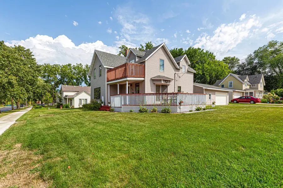 227 3rd AVE SW, Faribault, MN 55021