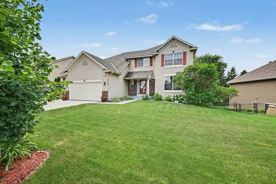 2466 Lone Eagle TRL, Woodbury, MN 55129