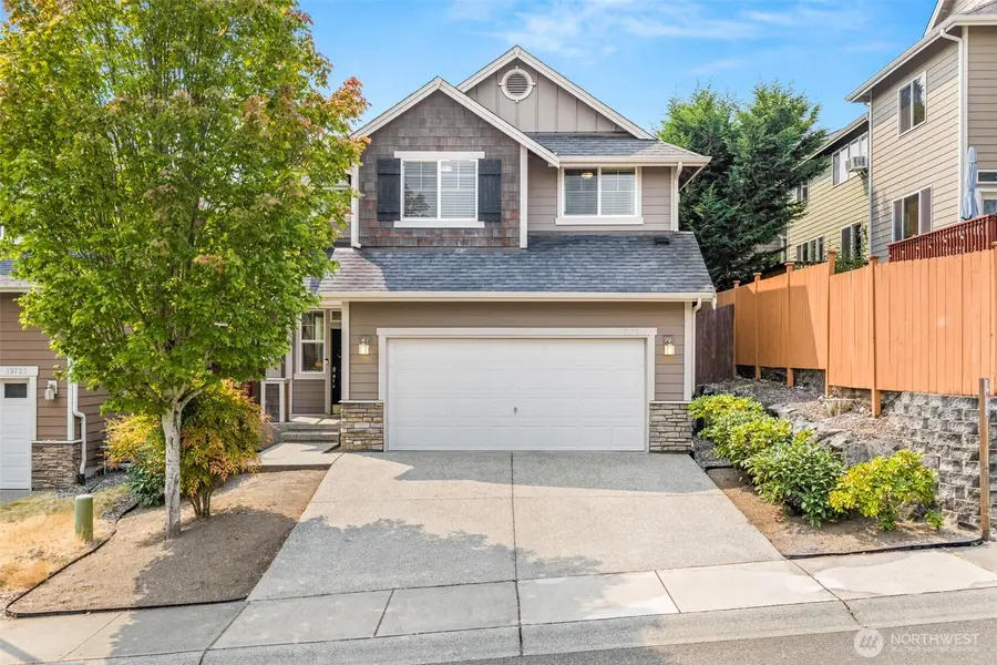 19729 129th AVE NE, Woodinville, WA 98072