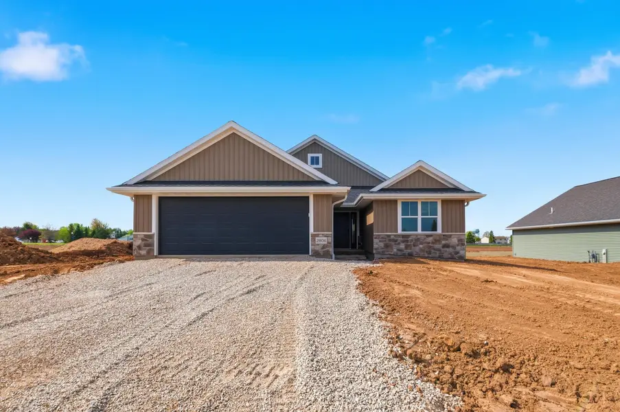 2806 STELOR DR, Green Bay, WI 54311