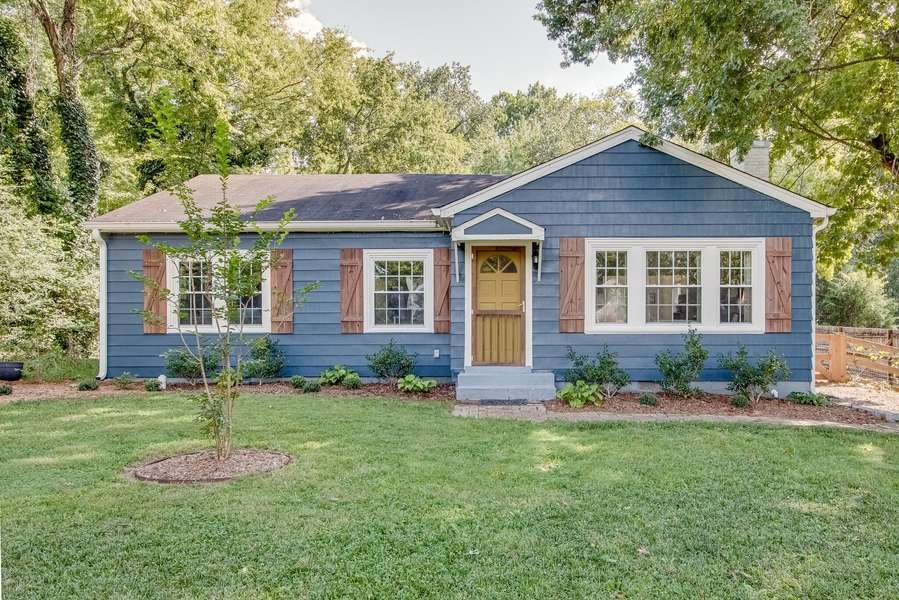 909 Edgewood Dr, Columbia, TN 38401