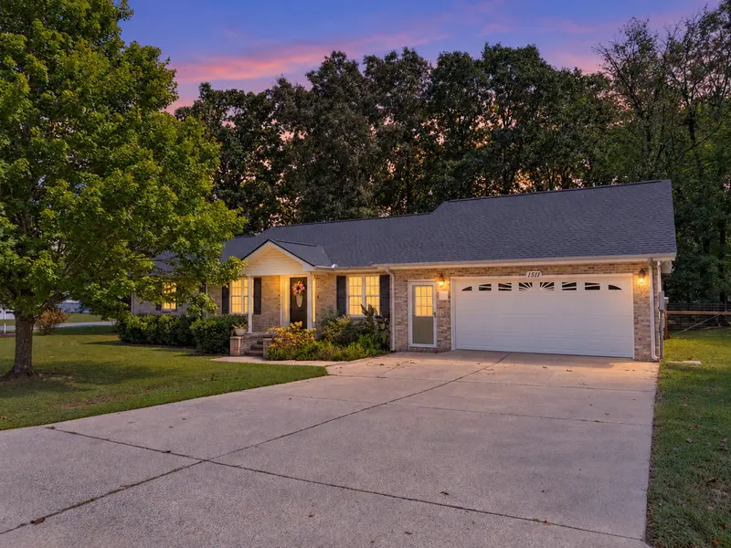 1511 5th Ave, Manchester, TN 37355