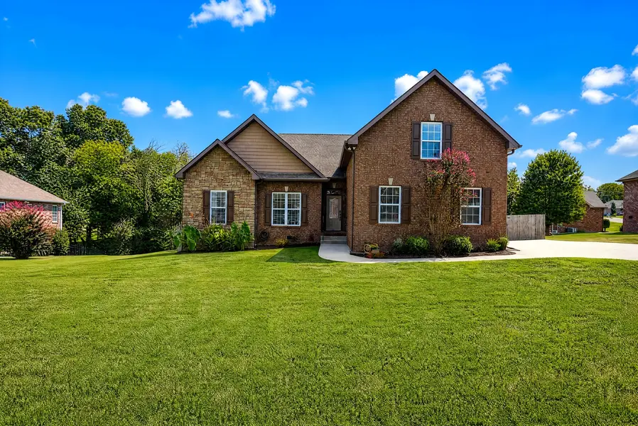 3007 Hollowfield Ln, Greenbrier, TN 37073