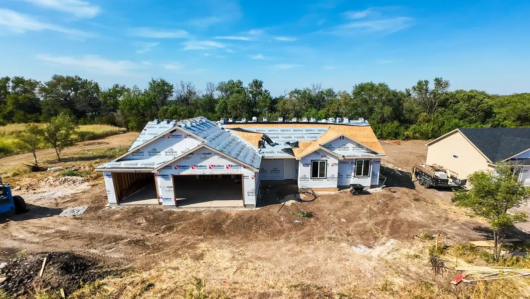 2880 E Ofelia St, Valley Center, KS 67147