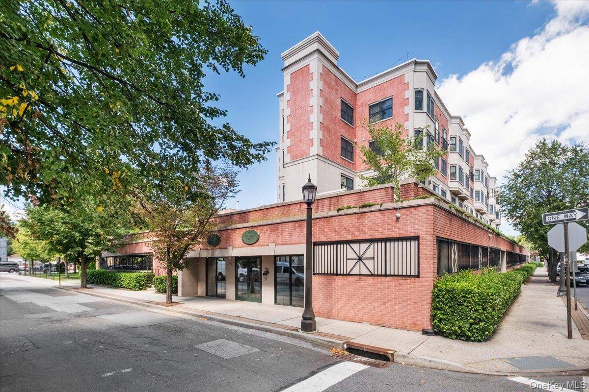 101 Sheldrake PL #20, Mamaroneck, NY 10543