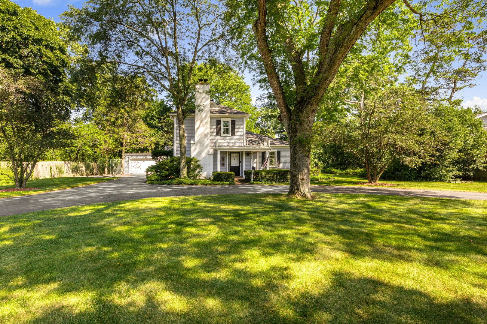 839 Huber LN, Glenview, IL 60025