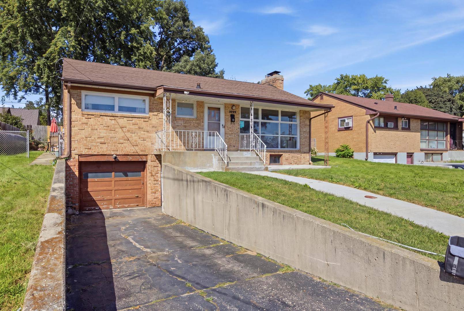 724 Hastings ST, Elgin, IL 60120