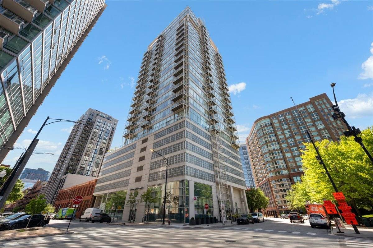 653 N Kingsbury ST #1103, Chicago, IL 60654