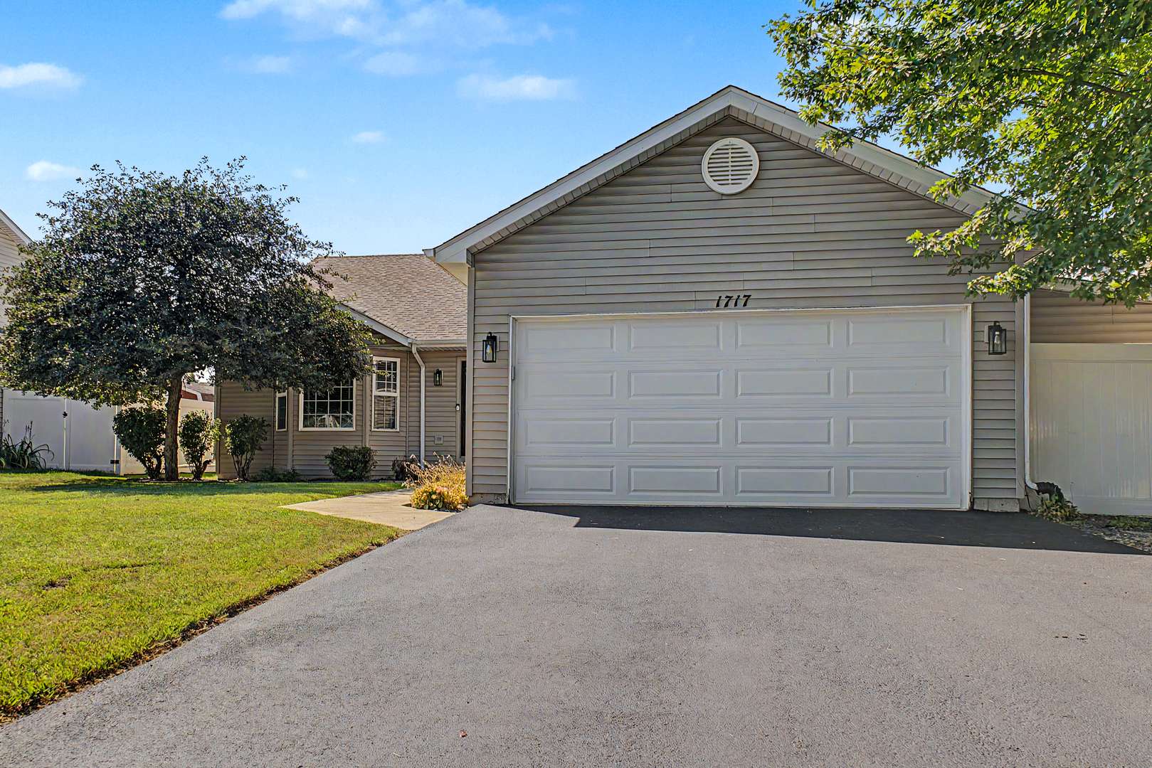 1717 Parkside DR, Plainfield, IL 60586