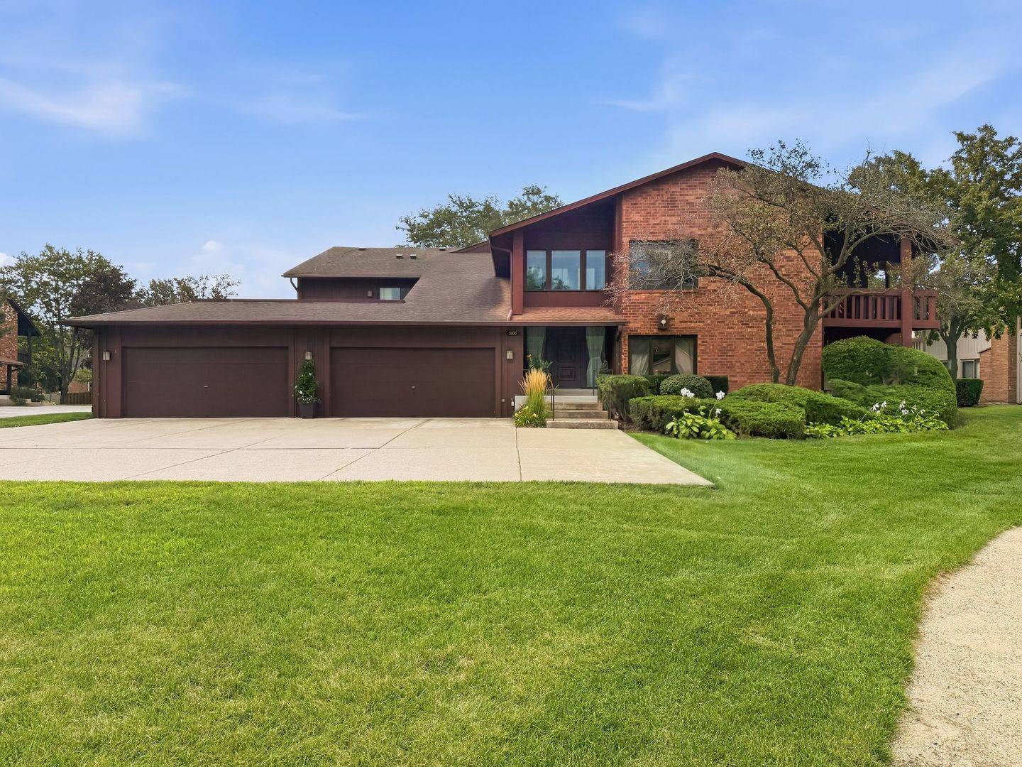 3105 Toulon DR #E2, Northbrook, IL 60062