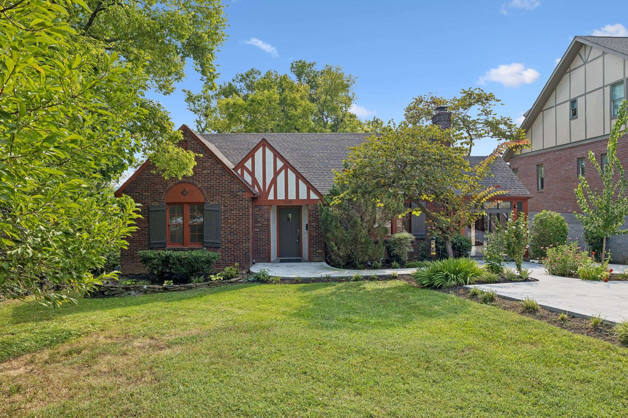 502 32nd Ave #S, Nashville, TN 37212