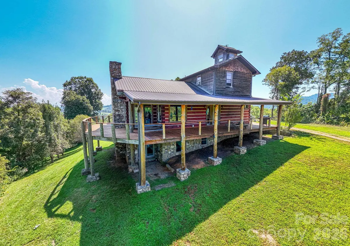 891 Logans Ridge RD, Marshall, NC 28753