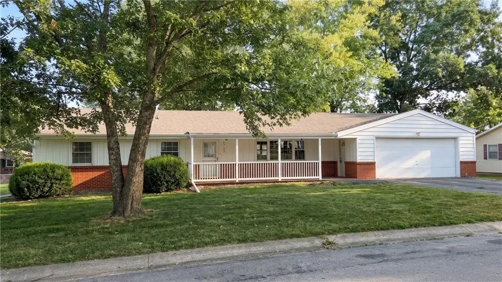 1745 Lake Trenton DR, Trenton, MO 64683