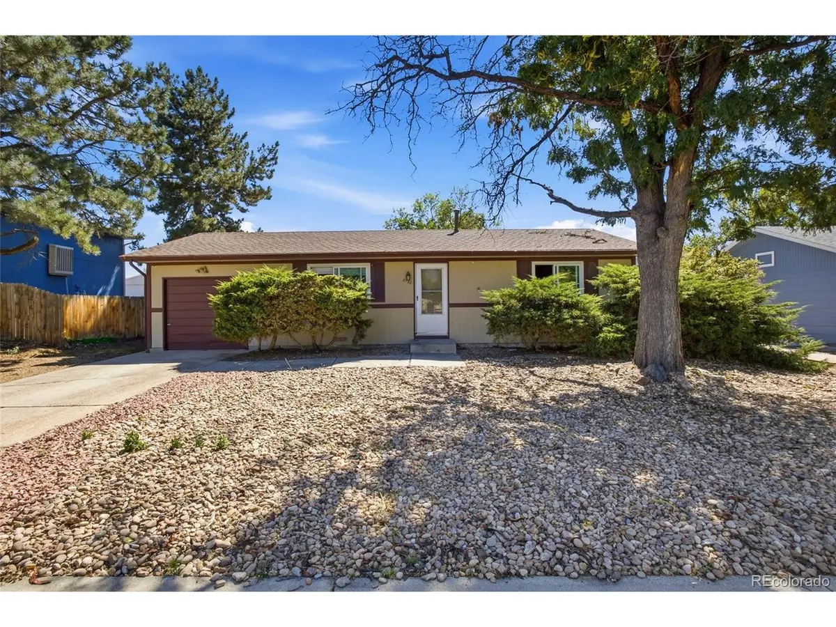 8130 Explorador Calle, Denver, CO 80229