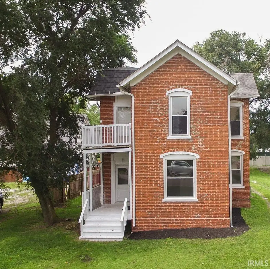 210 N Railroad ST, Monticello, IN 47960
