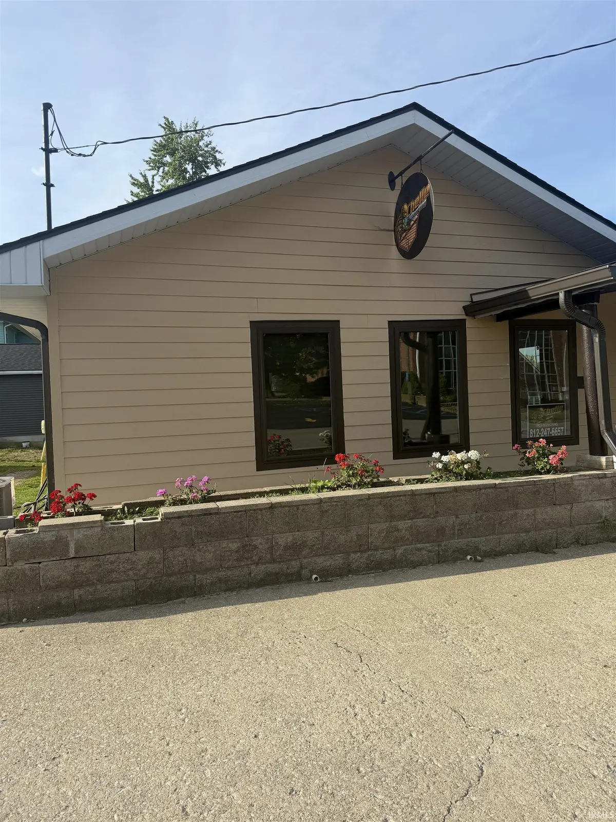 45 E Mechanic ST, Bloomfield, IN 47424