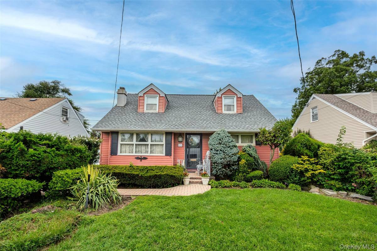822 Peninsula BLVD, Woodmere, NY 11598