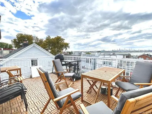 2219 120th ST, College Point, NY 11356