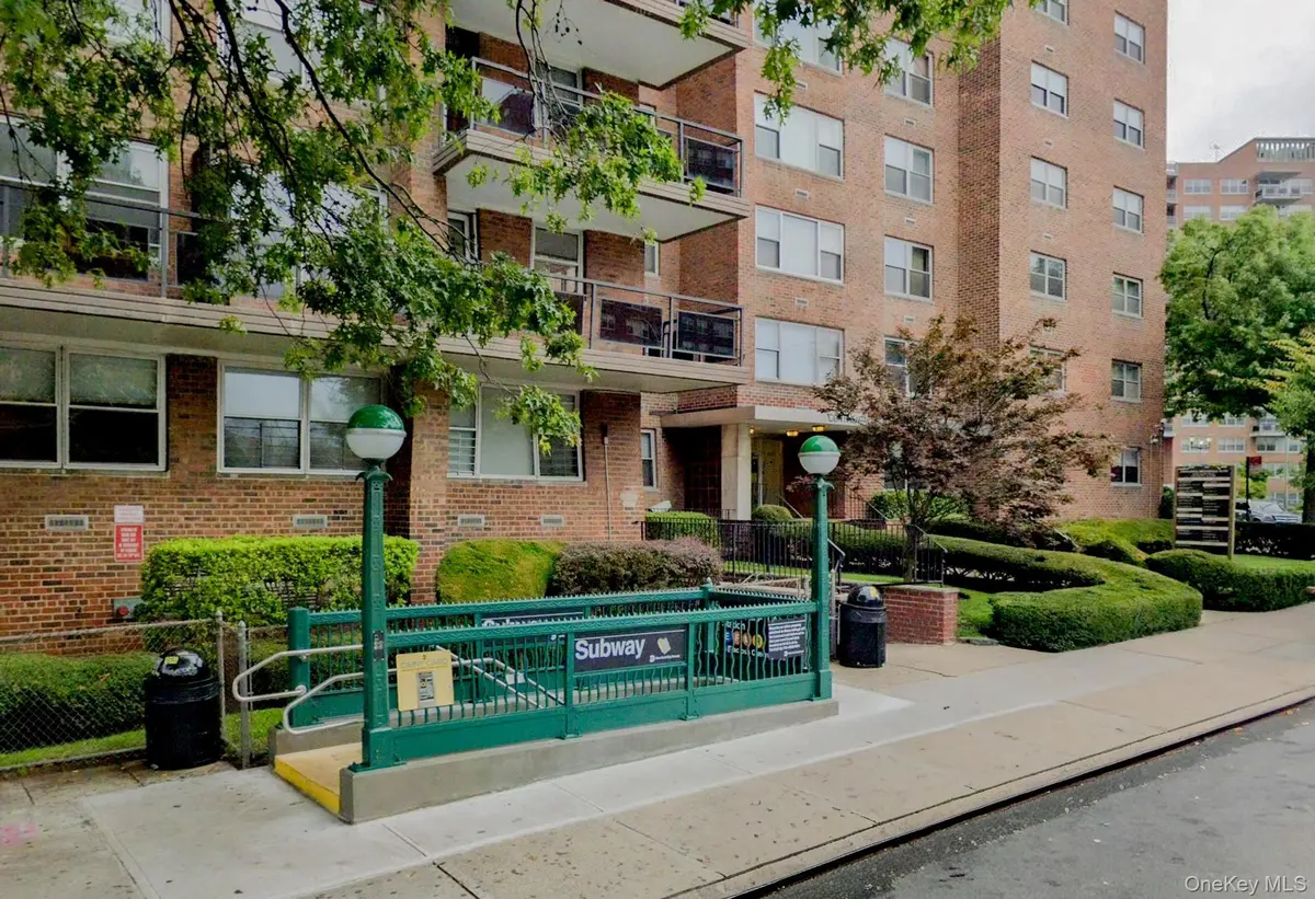 107-21 Queens BLVD #Suite 8, Forest Hills, NY 11375