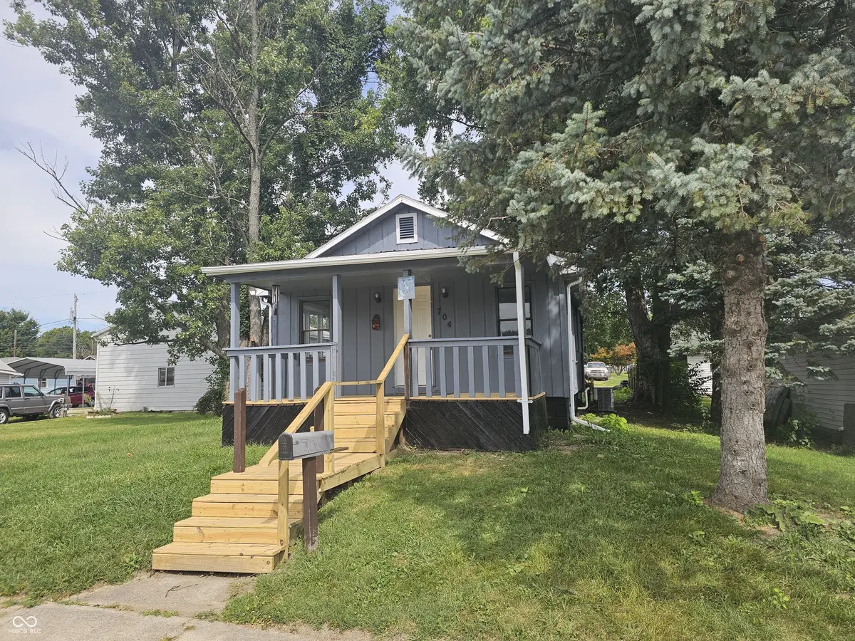 704 W Madison ST, Alexandria, IN 46001