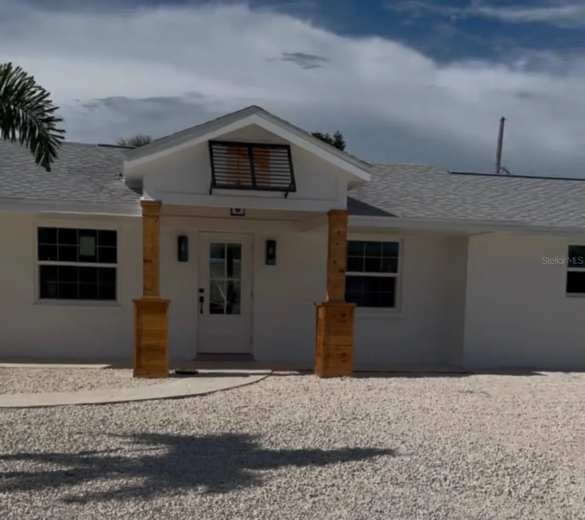 609 FOXWORTH LN, Holmes Beach, FL 34217