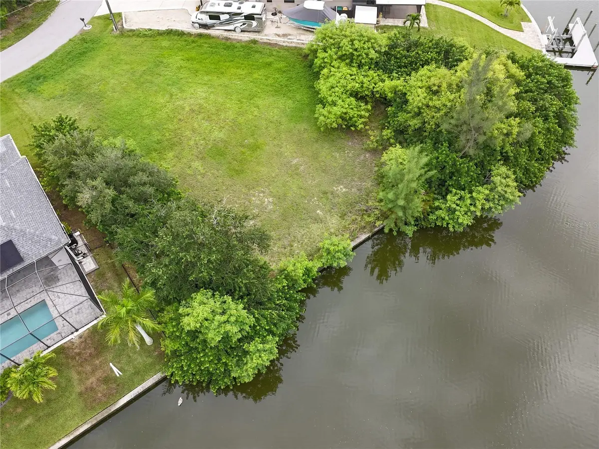 10499 SARASOTA RD, Port Charlotte, FL 33981
