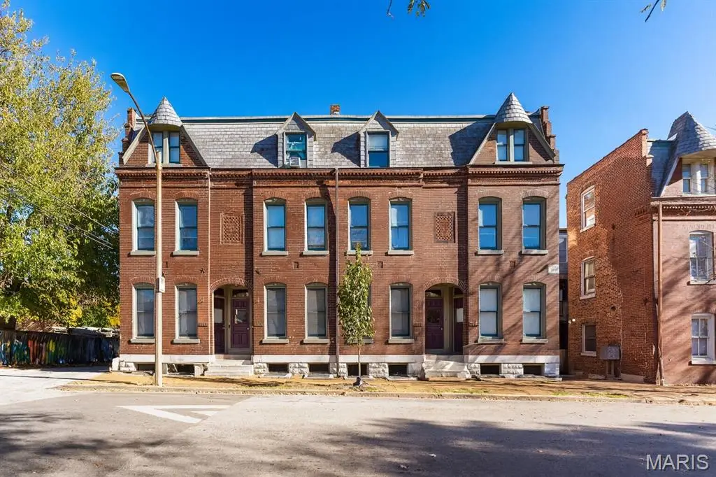 1916 Menard ST, St Louis, MO 63104