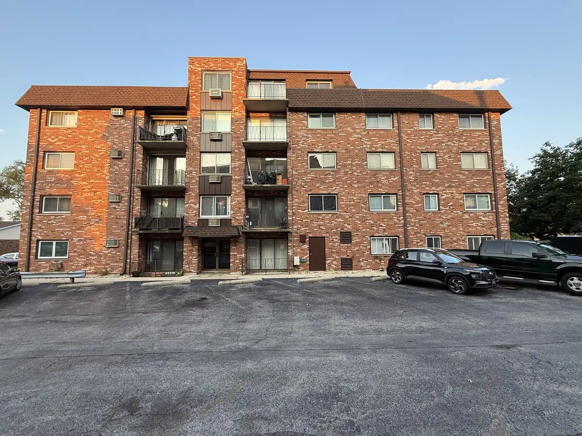 7110 W 93rd PL #3F, Oak Lawn, IL 60453
