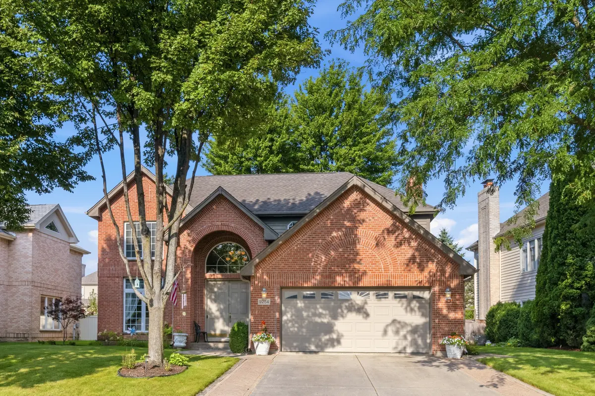 9254 Nagle AVE, Morton Grove, IL 60053