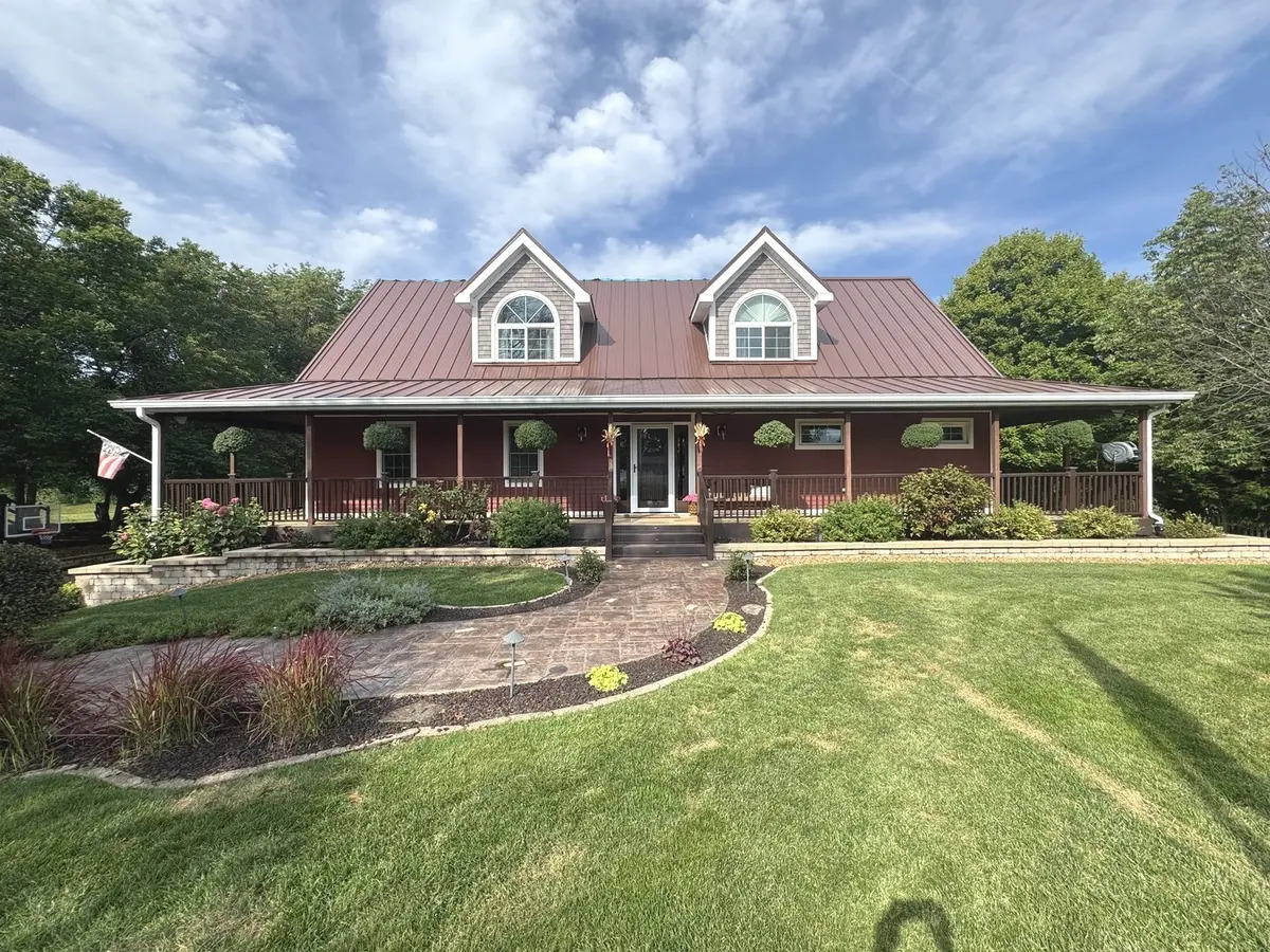 2220 Sunset View LN, Kankakee, IL 60901