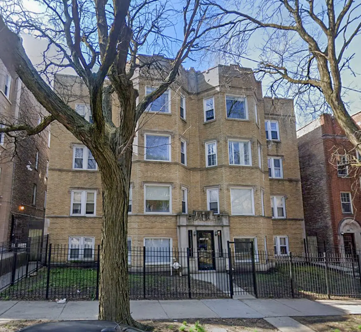 2045 W Arthur AVE #3E, Chicago, IL 60645