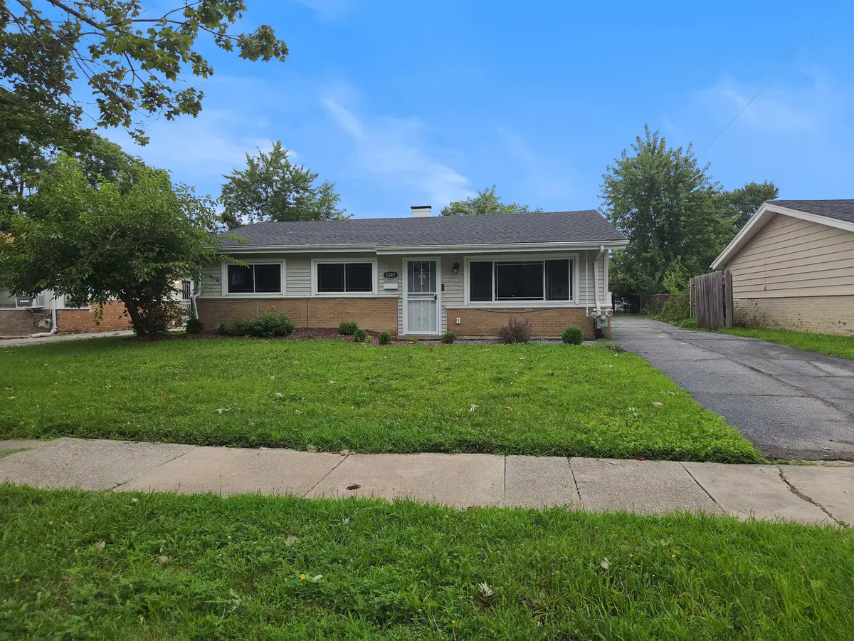 1387 Forest PL, Calumet City, IL 60409