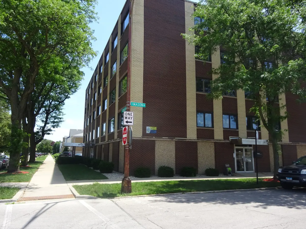 4825 N Mason AVE, Chicago, IL 60630