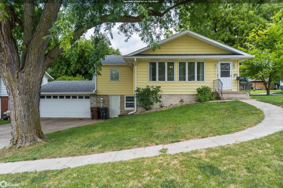 341 E AVE, Nevada, IA 50201