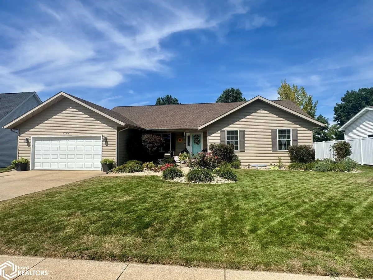 1708 Sioux ST, Burlington, IA 52601
