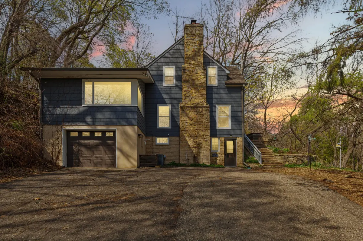 5 Walden PL, Northfield, MN 55057