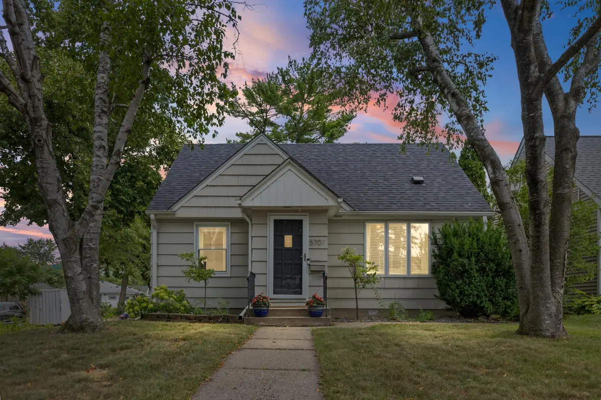 5701 Vincent AVE S, Minneapolis, MN 55410