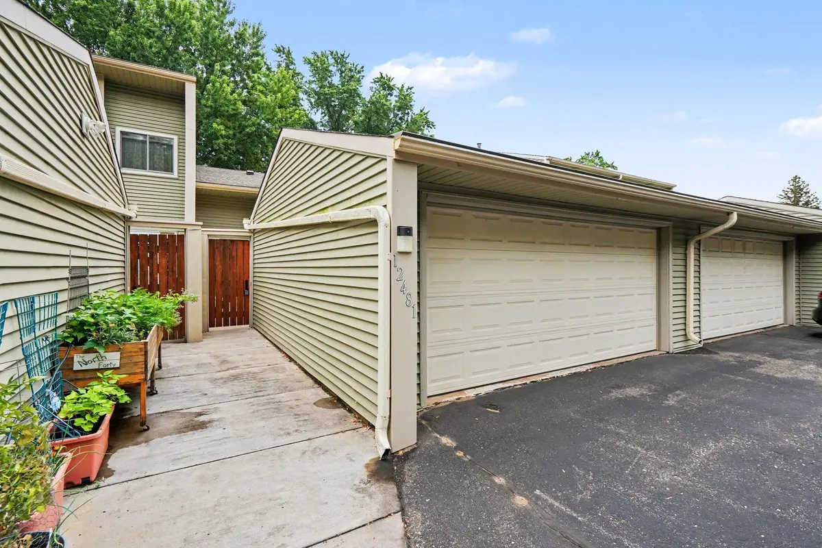 12481 Drake ST NW, Coon Rapids, MN 55448