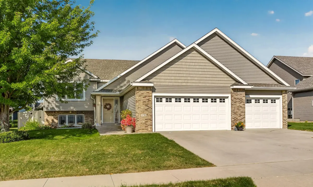 3799 Odyssey DR SW, Rochester, MN 55902