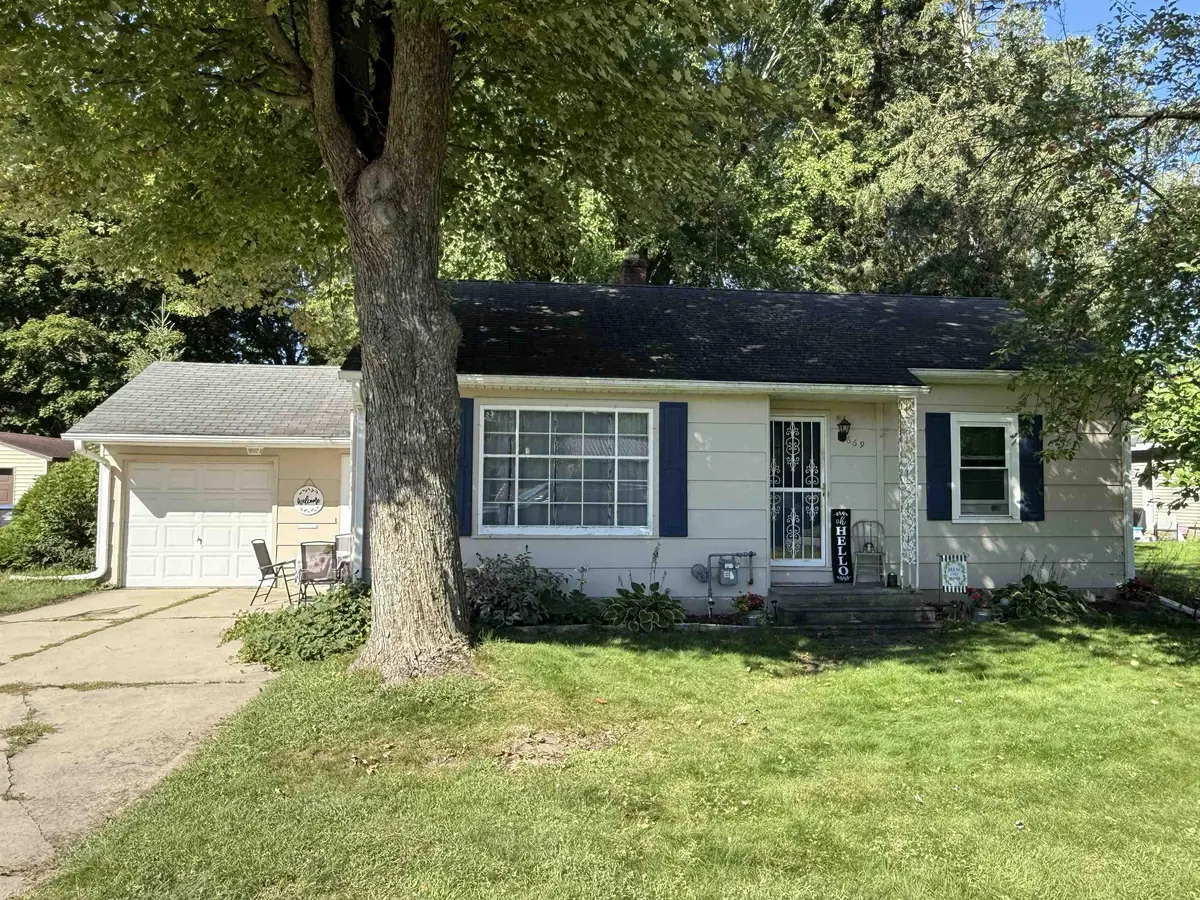 669 N SMALLEY ST, Shawano, WI 54166