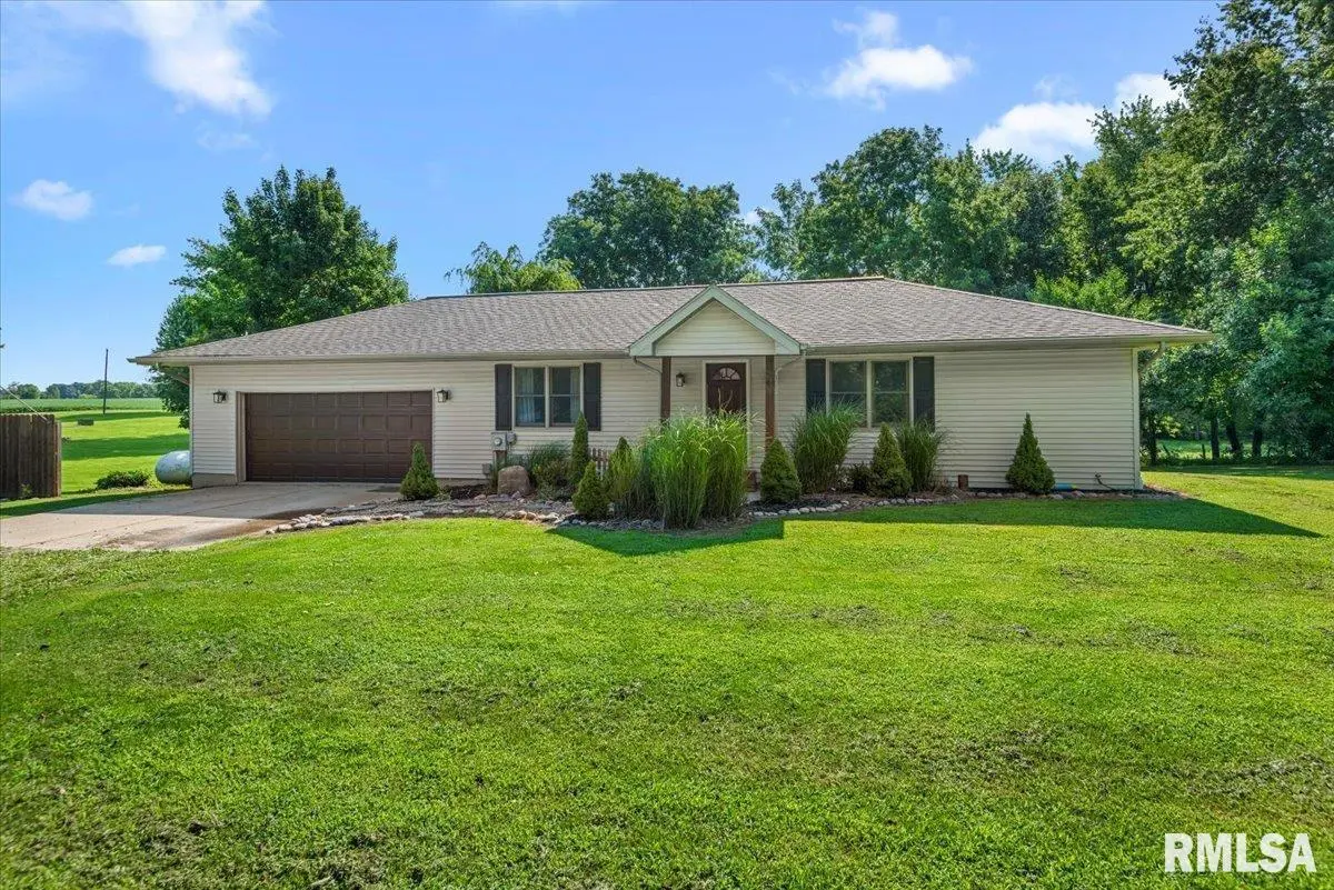 5710 Guest RD, Sherman, IL 62684