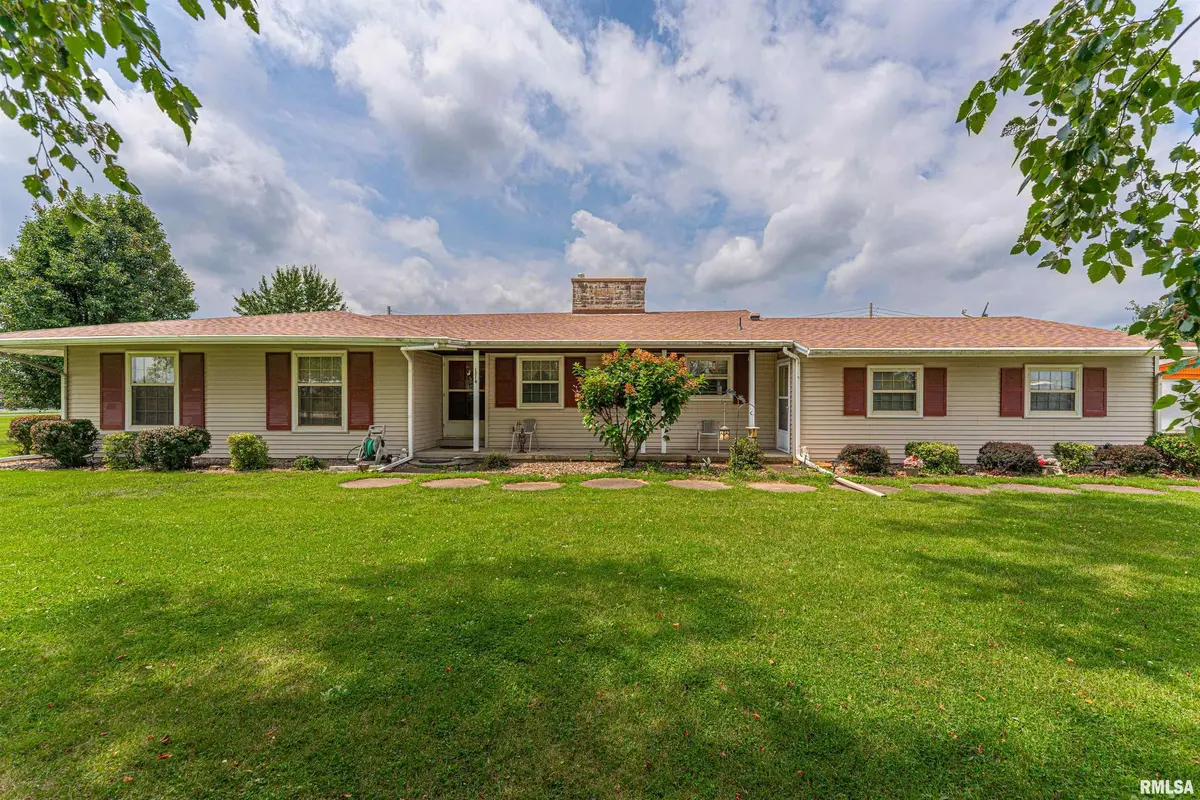 1216 N Topper DR, Mt Pulaski, IL 62548