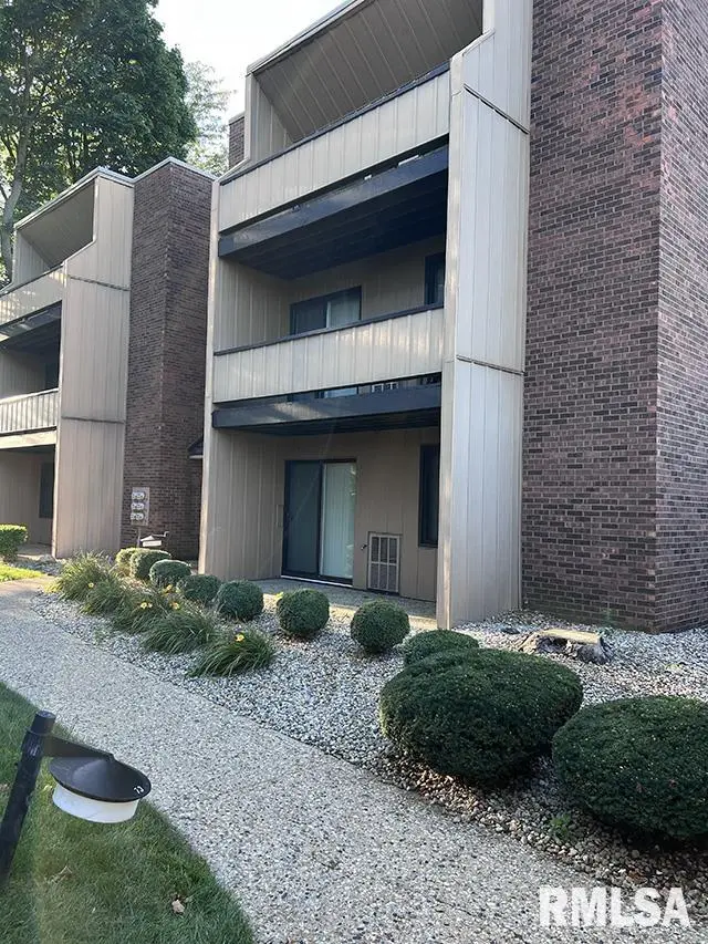 2431 W MADERA CT #9303, Peoria, IL 61614